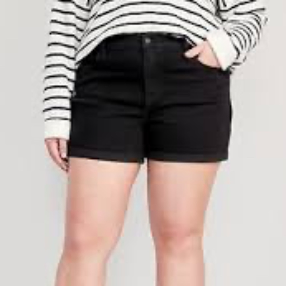 NEW Old Navy Mid-Rise Wow Black-Wash Jean Shorts  Women  5"  inseam SIZE  8 - Picture 5 of 17